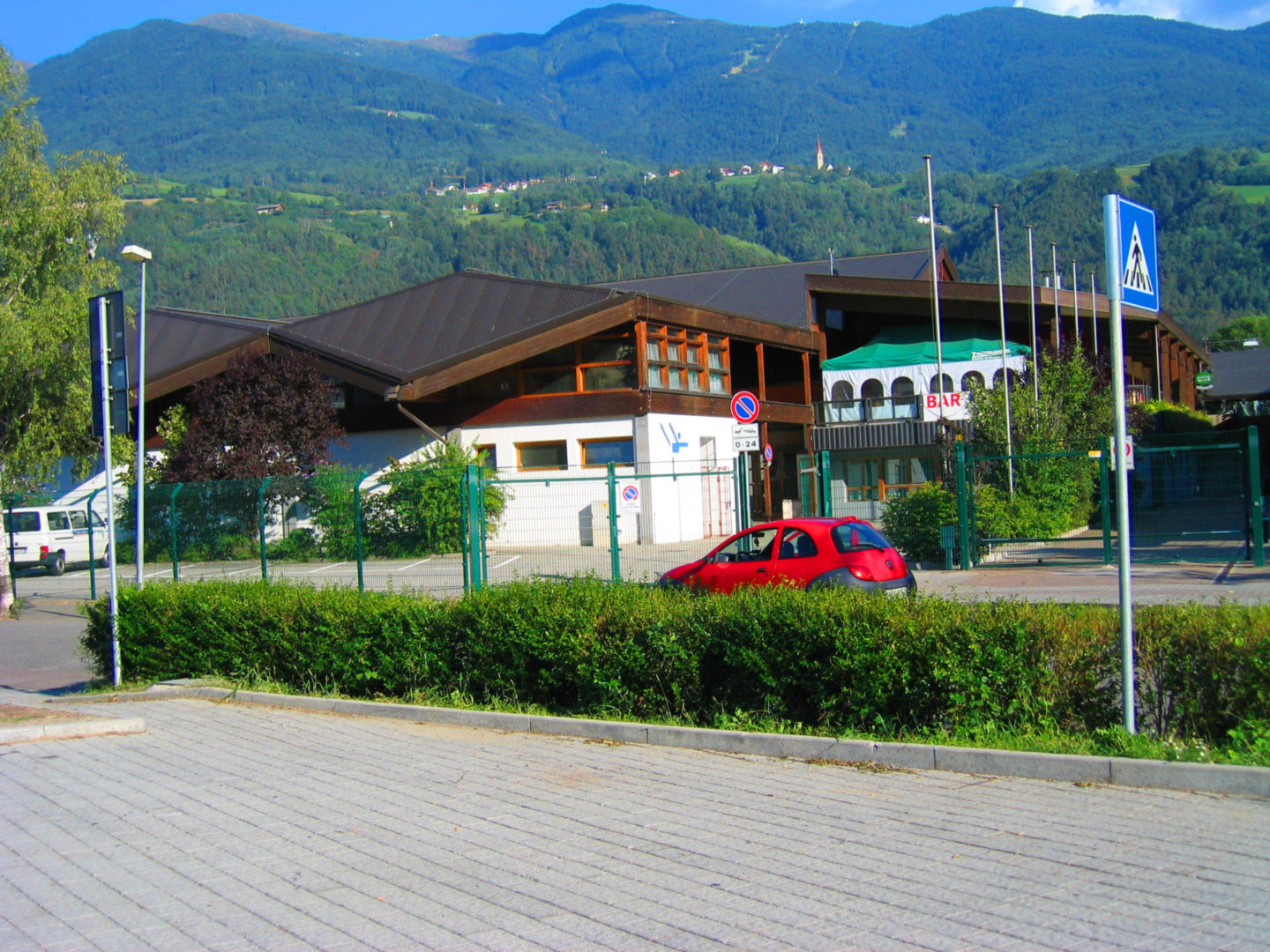 Palazzetto dello sport di Bressanone Sporth. Brixen scaled